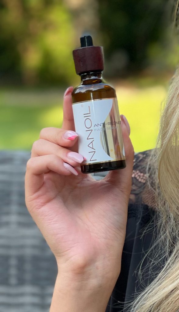 καλύτερο σέρουμ προσώπου κατά των κοκκινίλων Nanoil