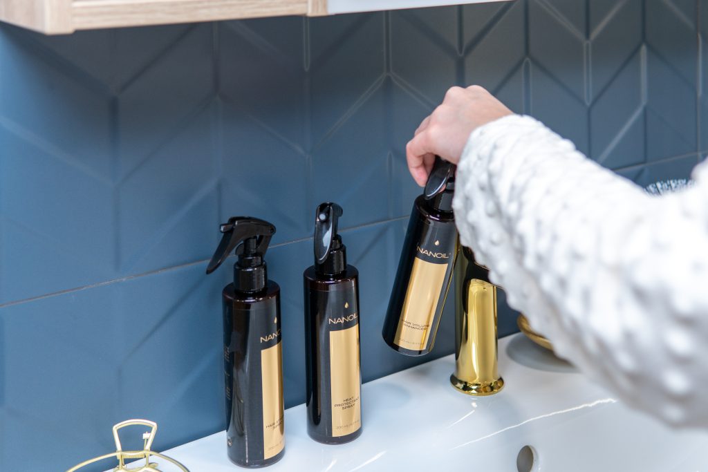 nanoil σπρεϊ για βελτιωση διαχειρισησ των μαλλιων