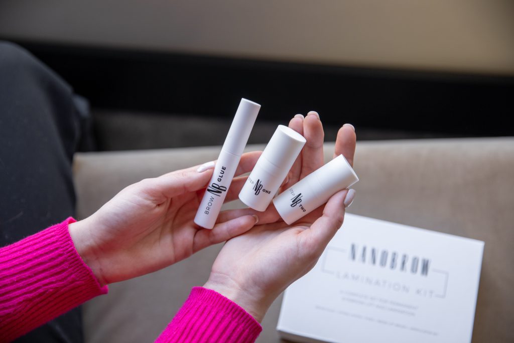 Πρακτικό κιτ ανόρθωσης φρυδιών και πλαστικοποίησης