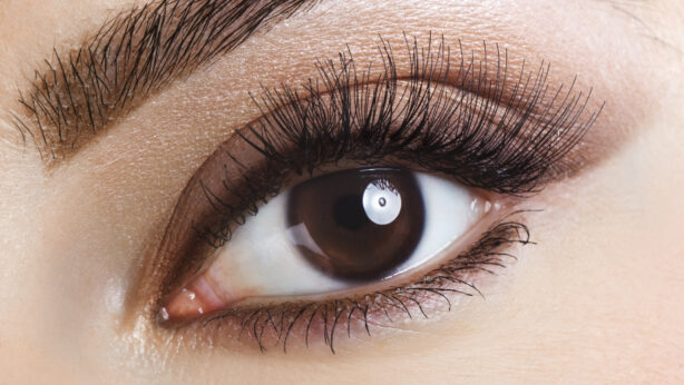 Πως να…; Δοκίμασα να βάψω τις βλεφαρίδες μου στο σπίτι!