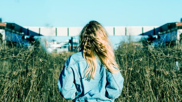 Πώς να Προστατέψετε τα Μαλλιά ενώ τα Στεγνώνετε με Πιστολάκι; Δείτε τα ΤΟΠ 5 Προστατευτικά Σπρέι Θερμότητας