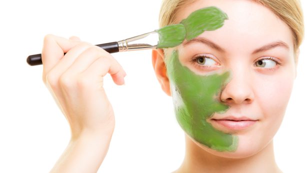 Μισίον Άμπωση: πώς να αφαιρέσετε δύσκολο καθαρισμό μάσκας προσώπου;