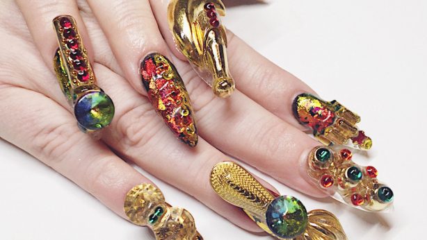 Πώς να Συντηρείτε τα Χρωματισμένα Μαλλιά