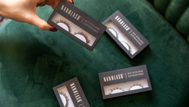 Οι Σκέψεις μου για τις Ψεύτικες Βλεφαρίδες Nanolash σε Συστάδα – DIY Lash Extensions. Μάθετε Περισσότερα